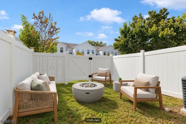 16 Paulina Pl, Franklin Twp., NJ 08873