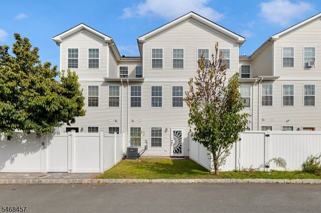 16 Paulina Pl, Franklin Twp., NJ 08873