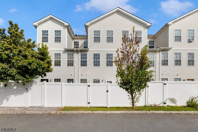 16 Paulina Pl, Franklin Twp., NJ 08873