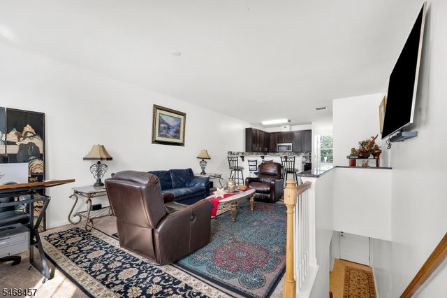 16 Paulina Pl, Franklin Twp., NJ 08873
