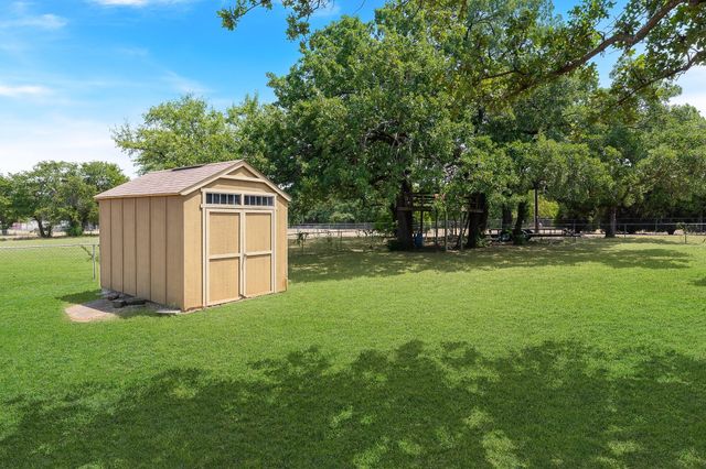703 Robin Lane, Argyle, TX 76226
