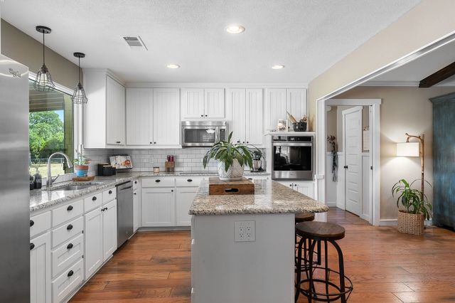 703 Robin Lane, Argyle, TX 76226