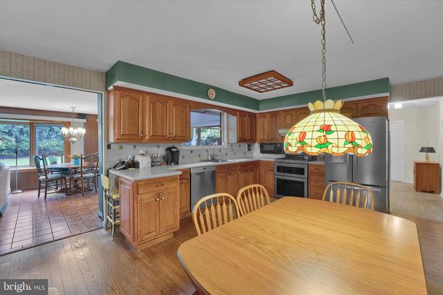 3731 MARQUIS LN, Huntingdon Valley, PA 19006