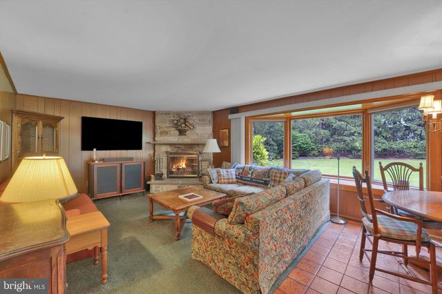 3731 MARQUIS LN, Huntingdon Valley, PA 19006