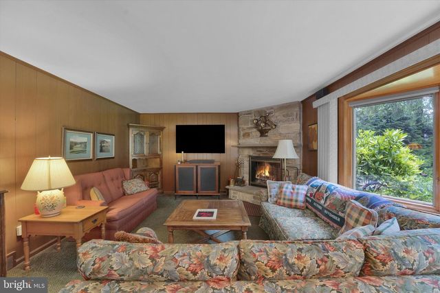 3731 MARQUIS LN, Huntingdon Valley, PA 19006