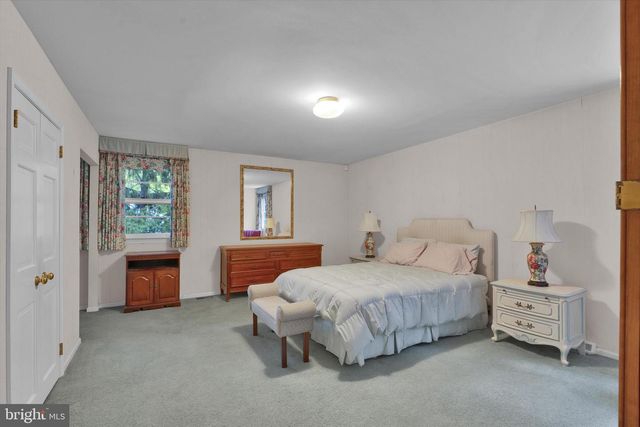 3731 MARQUIS LN, Huntingdon Valley, PA 19006