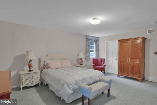 3731 MARQUIS LN, Huntingdon Valley, PA 19006
