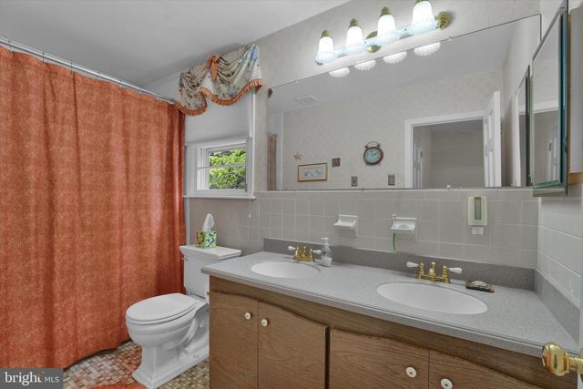 3731 MARQUIS LN, Huntingdon Valley, PA 19006