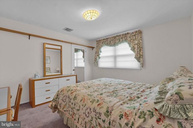 3731 MARQUIS LN, Huntingdon Valley, PA 19006
