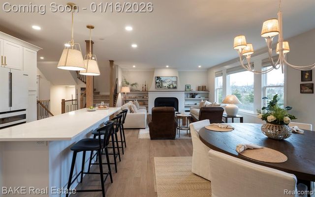 205 Mountain View Lane, Milford, MI 48381