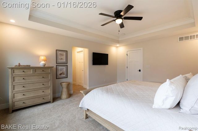 205 Mountain View Lane, Milford, MI 48381