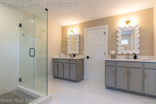 205 Mountain View Lane, Milford, MI 48381