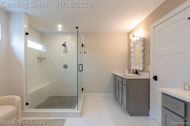 205 Mountain View Lane, Milford, MI 48381