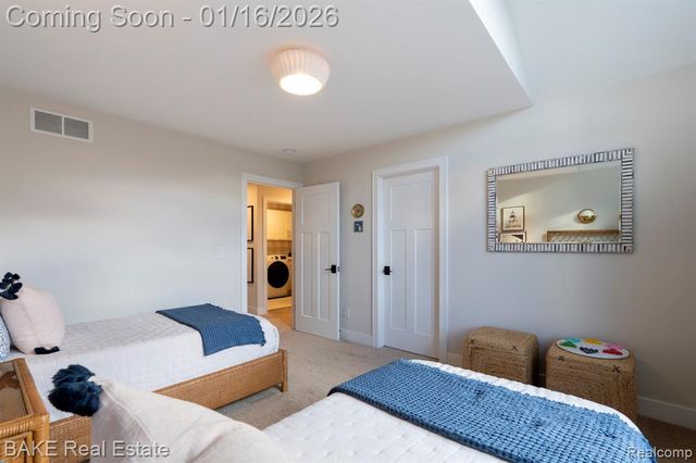 205 Mountain View Lane, Milford, MI 48381