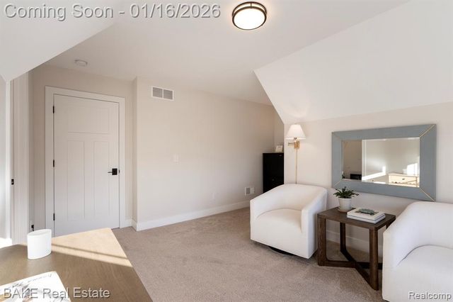 205 Mountain View Lane, Milford, MI 48381