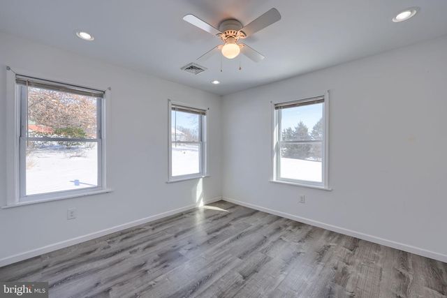 877 RICHMOND RD, Windsor, PA 17366