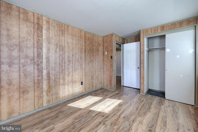 877 RICHMOND RD, Windsor, PA 17366