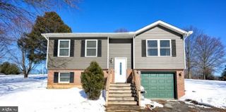 877 RICHMOND RD, Windsor, PA 17366