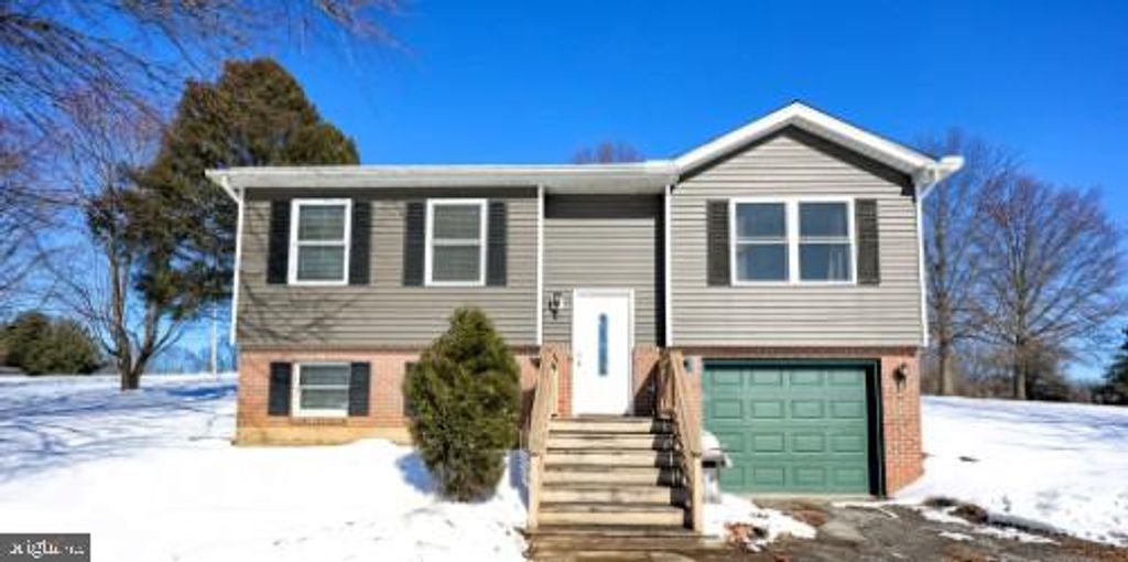 877 RICHMOND RD, Windsor, PA 17366