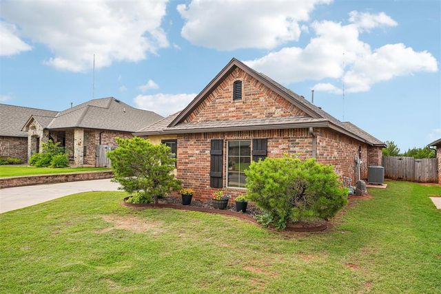 1720 NE 25th Street, Moore, OK 73160