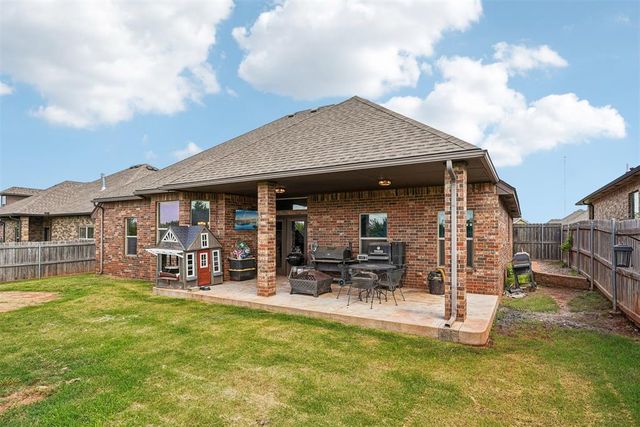 1720 NE 25th Street, Moore, OK 73160