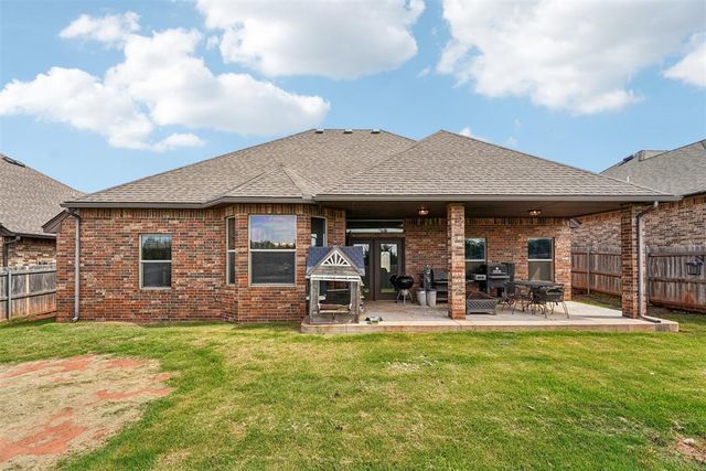 1720 NE 25th Street, Moore, OK 73160