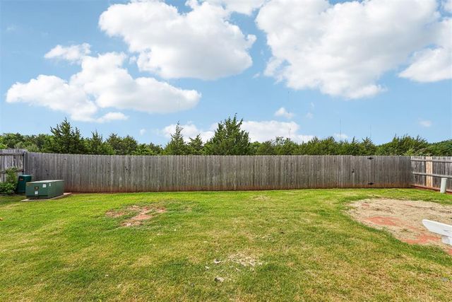 1720 NE 25th Street, Moore, OK 73160