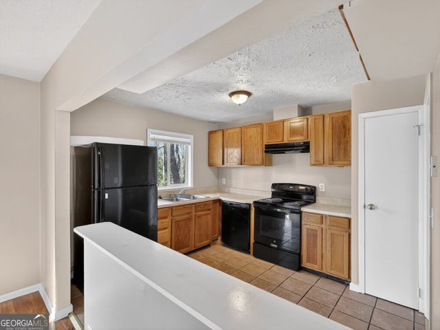 1439 Walnut Ridge Way, Stone Mountain, GA 30083