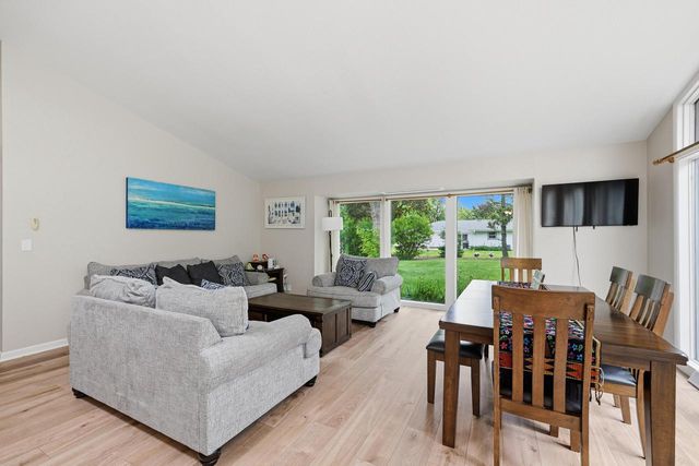2540 Anita DRIVE, Brookfield, WI 53045