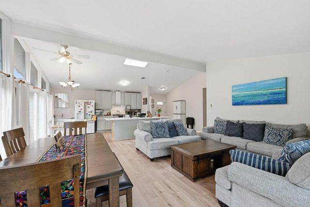 2540 Anita DRIVE, Brookfield, WI 53045