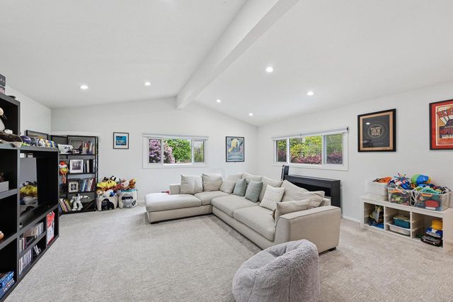 2540 Anita DRIVE, Brookfield, WI 53045