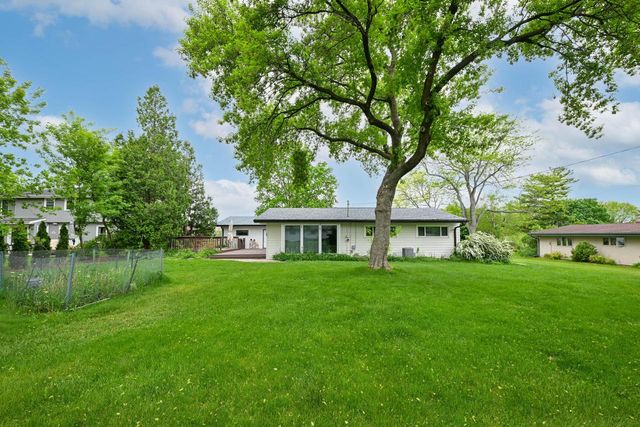 2540 Anita DRIVE, Brookfield, WI 53045