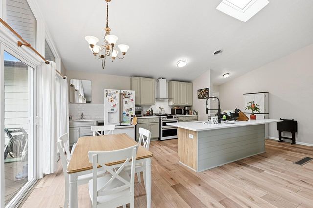 2540 Anita DRIVE, Brookfield, WI 53045