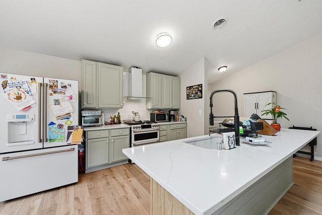 2540 Anita DRIVE, Brookfield, WI 53045