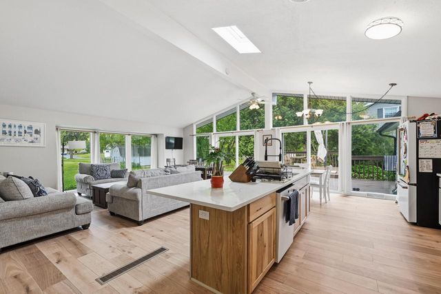 2540 Anita DRIVE, Brookfield, WI 53045