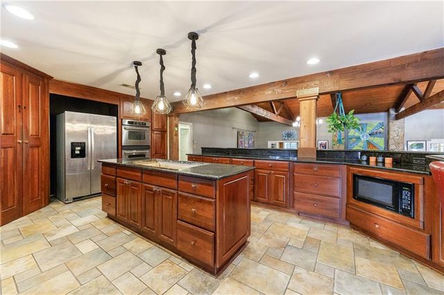 818 Arnold Mill Road, Woodstock, GA 30188