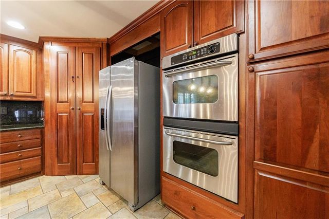 818 Arnold Mill Road, Woodstock, GA 30188