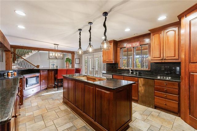 818 Arnold Mill Road, Woodstock, GA 30188