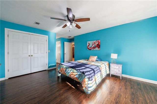 818 Arnold Mill Road, Woodstock, GA 30188