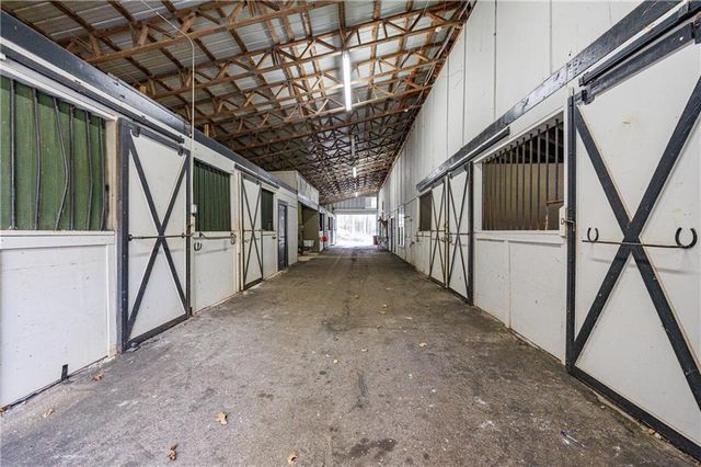 818 Arnold Mill Road, Woodstock, GA 30188