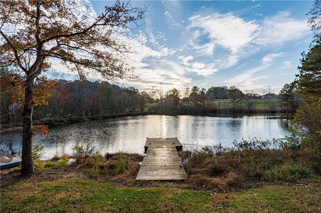 818 Arnold Mill Road, Woodstock, GA 30188