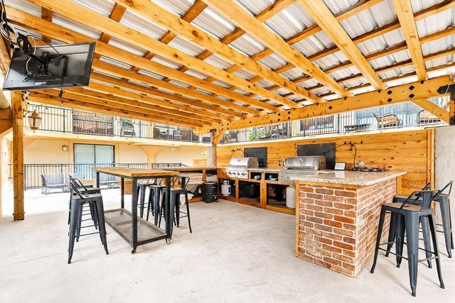 2205 Mckinney Street 315, Houston, TX 77003