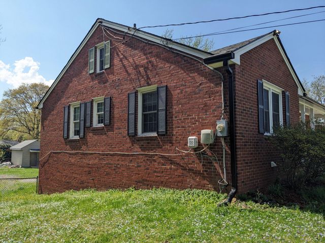 8903 WILSON AVE, Manassas, VA 20110