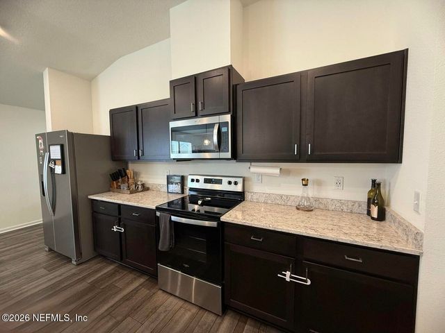 8161 LUMBER Way, Jacksonville, FL 32222