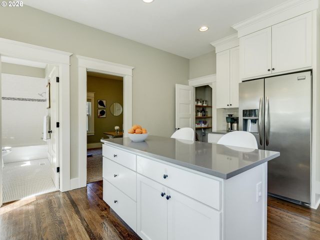 131 Se 74TH Ave, Portland, OR 97215