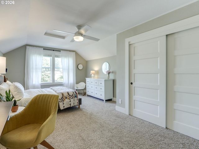 131 Se 74TH Ave, Portland, OR 97215