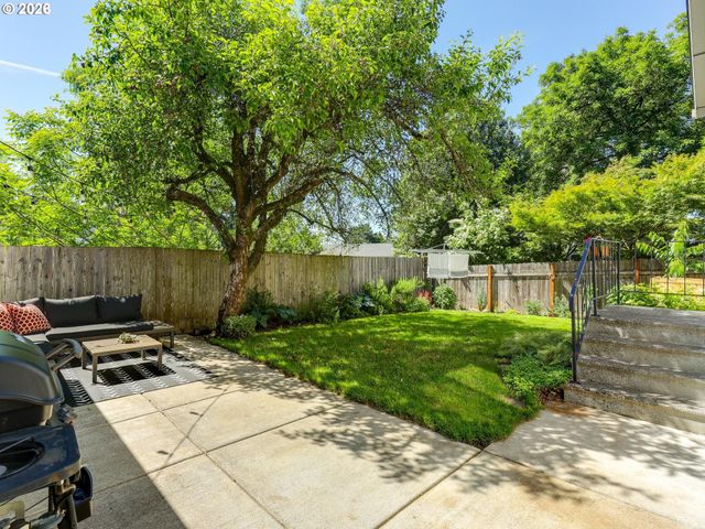 131 Se 74TH Ave, Portland, OR 97215