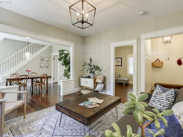 131 Se 74TH Ave, Portland, OR 97215