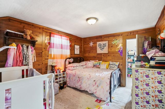 64 Commerce Street, Lockbourne, OH 43137