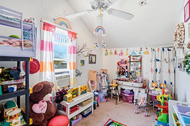 64 Commerce Street, Lockbourne, OH 43137